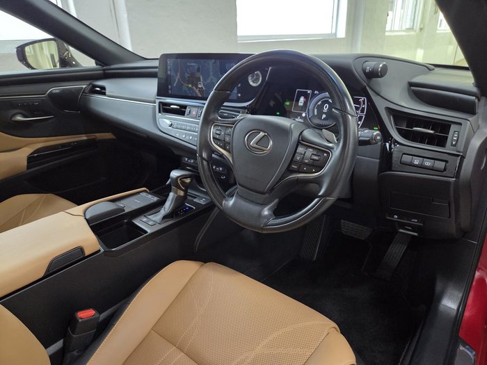 2021 Lexus ES 300h Sports Luxury