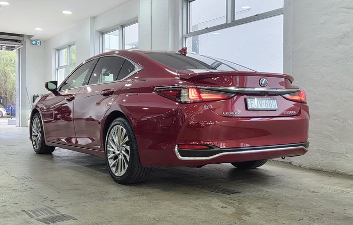 2021 Lexus ES 300h Sports Luxury