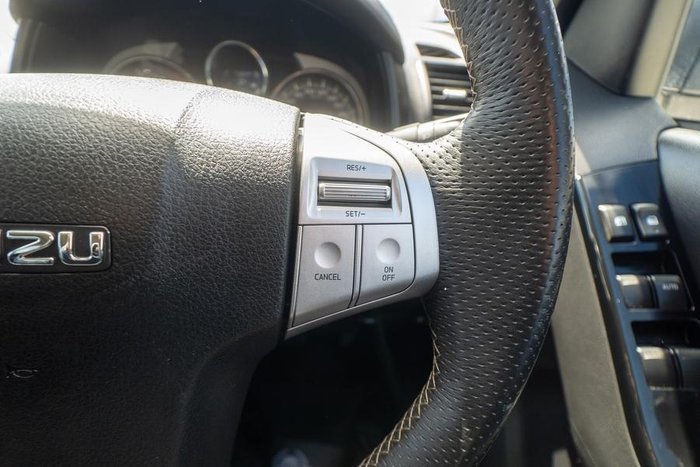 2019 Isuzu MU-X LS-T