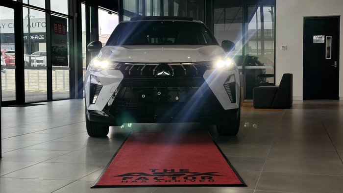 2025 Mitsubishi ASX Exceed XE MY25 Crystal White with Onyx Black Roof