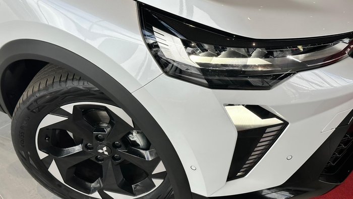 2025 Mitsubishi ASX Exceed XE MY25 Crystal White with Onyx Black Roof