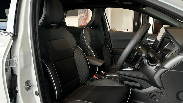 2025 Mitsubishi ASX Exceed XE MY25 Crystal White with Onyx Black Roof