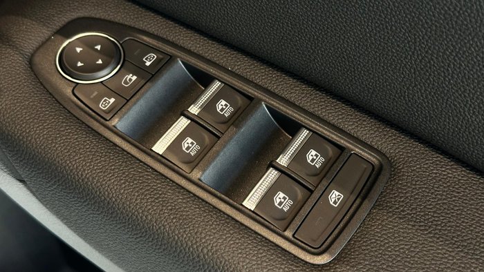 2025 Mitsubishi ASX Exceed XE MY25 Crystal White with Onyx Black Roof