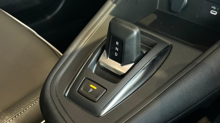 2025 Mitsubishi ASX Exceed XE MY25 Crystal White with Onyx Black Roof