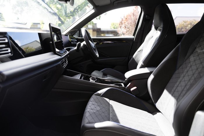 2025 Volkswagen Tiguan 150TSI R-Line
