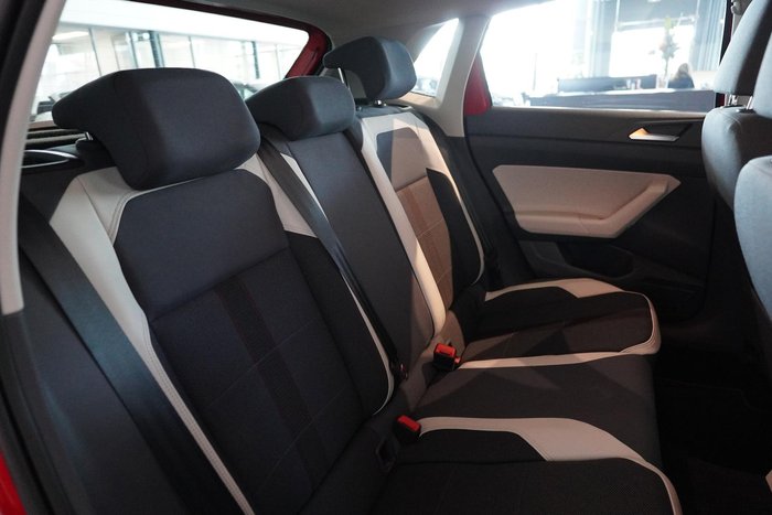 2018 Volkswagen Polo beats
