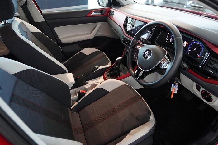 2018 Volkswagen Polo beats