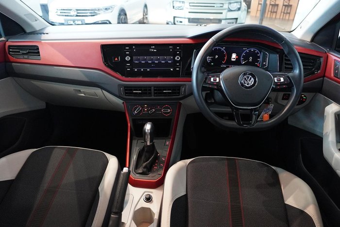 2018 Volkswagen Polo beats