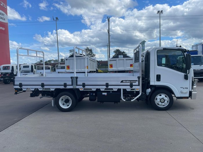 2026 Isuzu N Series NPR 45/65-175 MT D34 Tradepack
