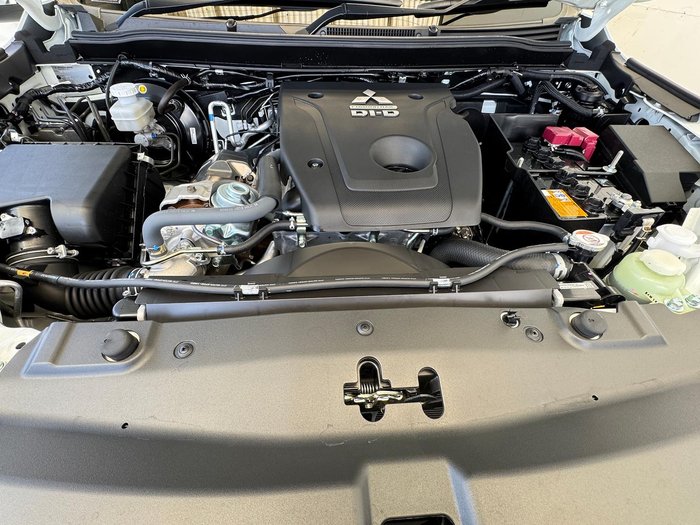 2024 Mitsubishi Pajero Sport Exceed