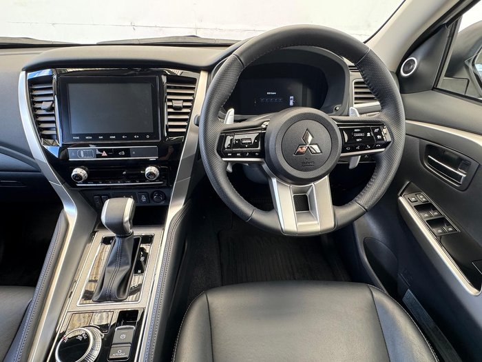 2024 Mitsubishi Pajero Sport Exceed