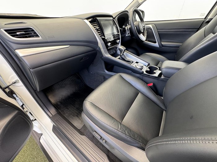 2024 Mitsubishi Pajero Sport Exceed