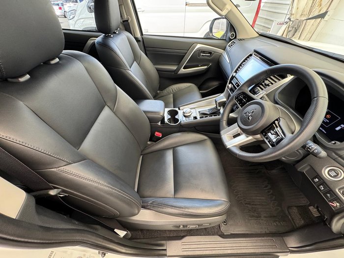 2024 Mitsubishi Pajero Sport Exceed