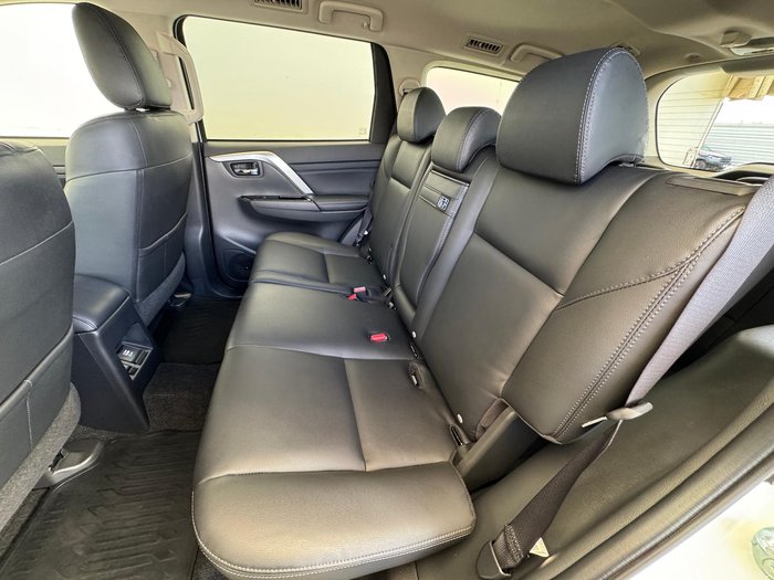 2024 Mitsubishi Pajero Sport Exceed