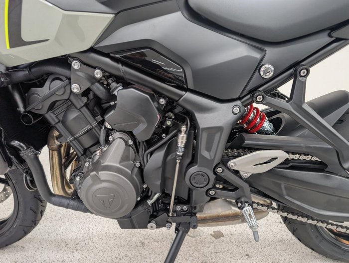2026 Triumph TRIDENT 660 (LAMS) grey