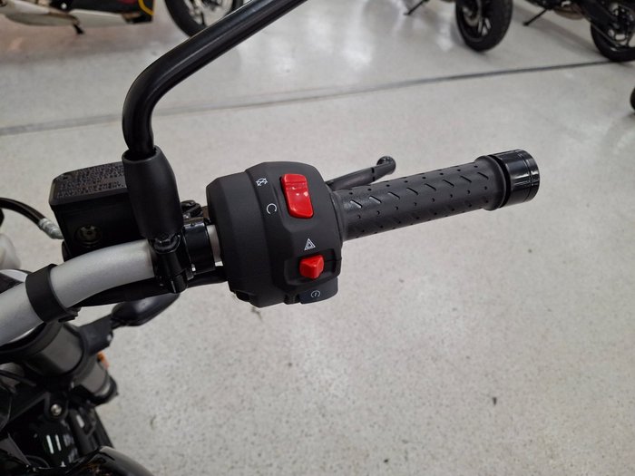 2026 Triumph SPEED 400 Black