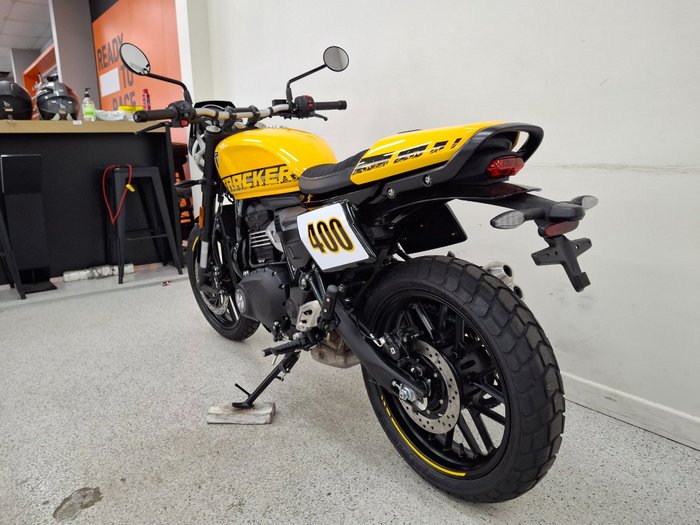 2026 Triumph SPEED 400 Yellow