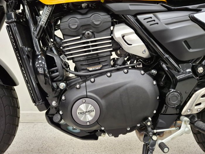 2026 Triumph SPEED 400 Yellow