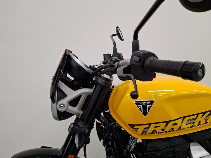 2026 Triumph SPEED 400 Yellow