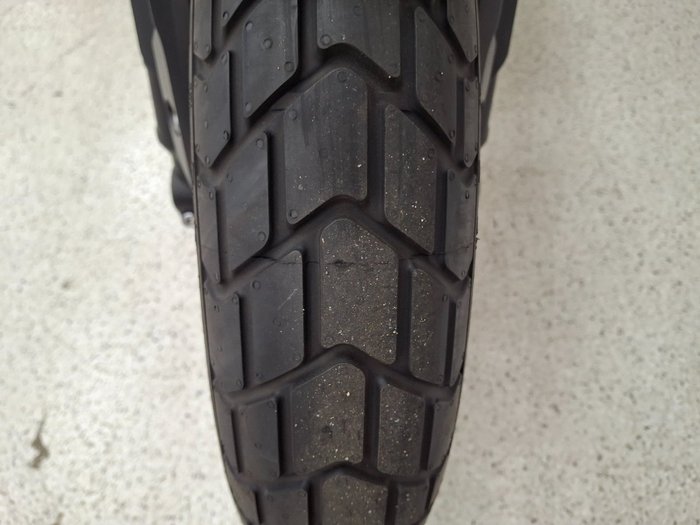 2026 Triumph SPEED 400 Yellow