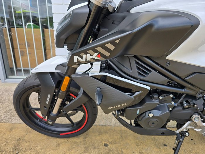 2024 CFMOTO 450 NK White