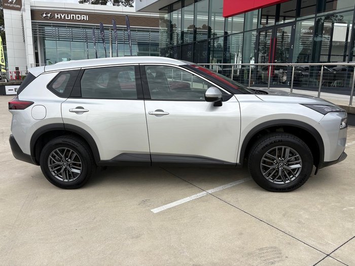 2024 Nissan X-TRAIL ST