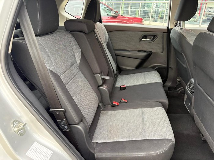 2024 Nissan X-TRAIL ST