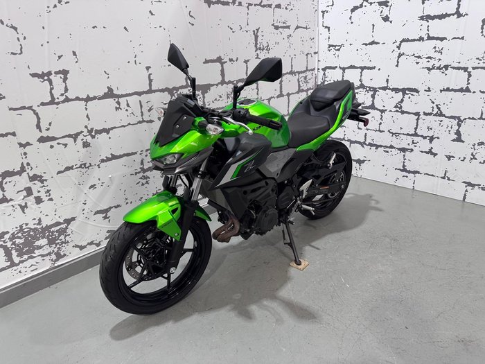2025 Kawasaki Z500 (ER500) Z Green