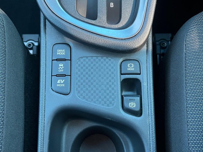 2025 Toyota Yaris Cross GX MXPJ10R Frosted White