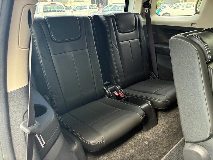 2020 Isuzu MU-X LS-T