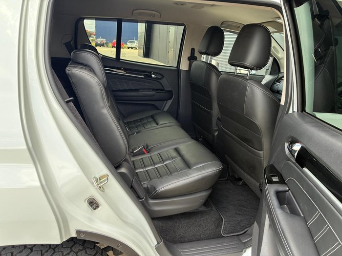 2020 Isuzu MU-X LS-T