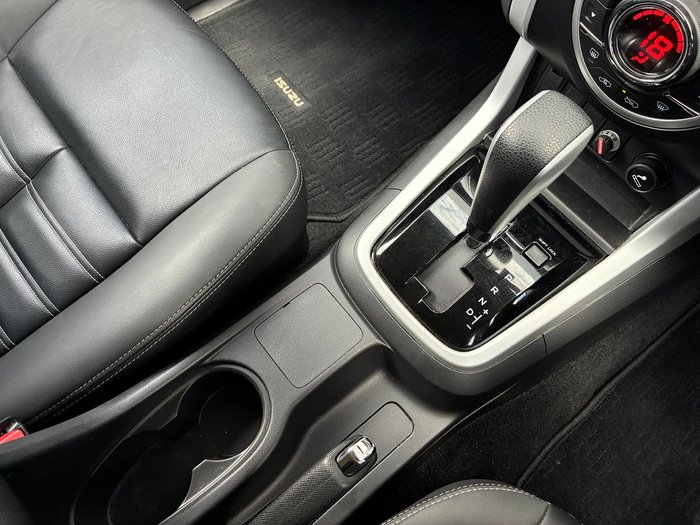 2020 Isuzu MU-X LS-T