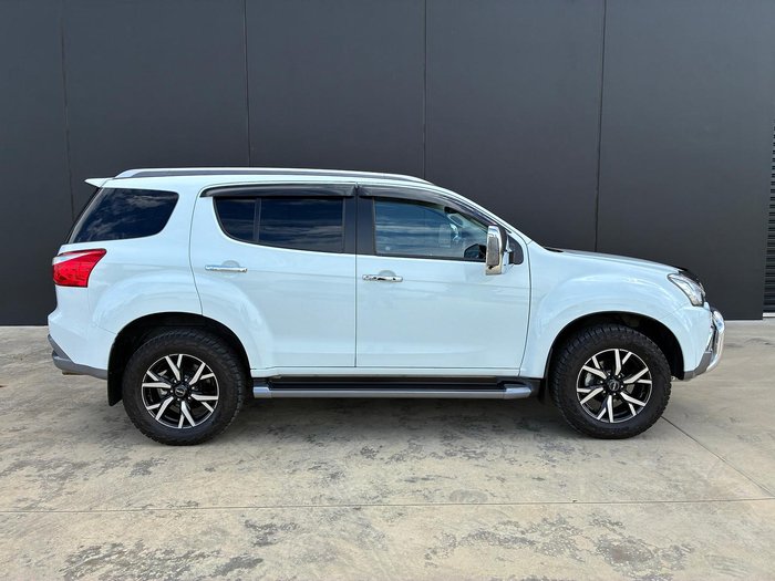 2020 Isuzu MU-X LS-T