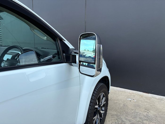 2020 Isuzu MU-X LS-T