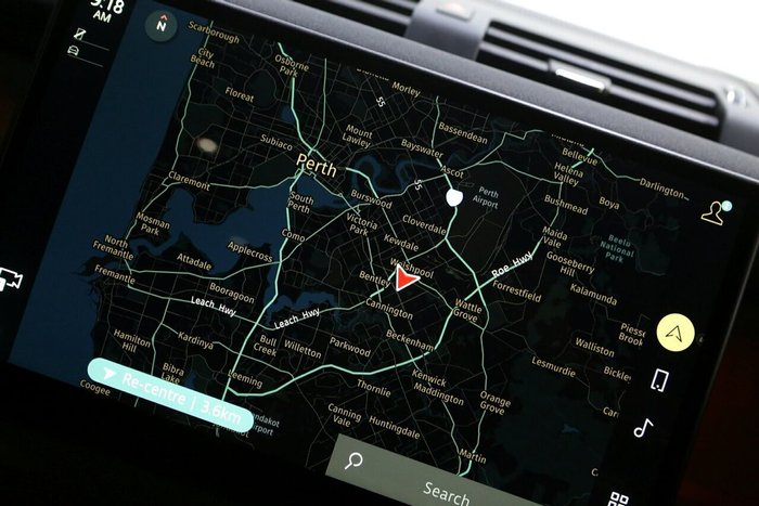 2023 Land Rover Defender 130 P400 SE