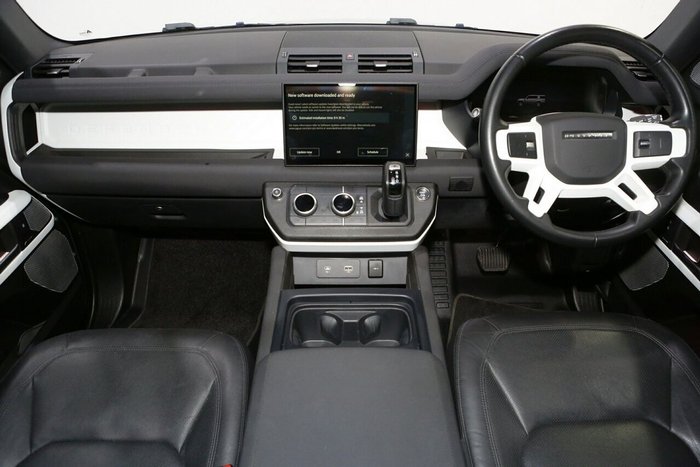 2023 Land Rover Defender 130 P400 SE