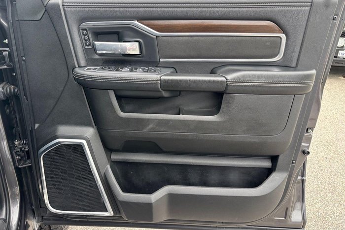 2022 RAM 2500 Laramie Rambox