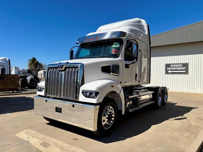 2026 Western Star 48X White