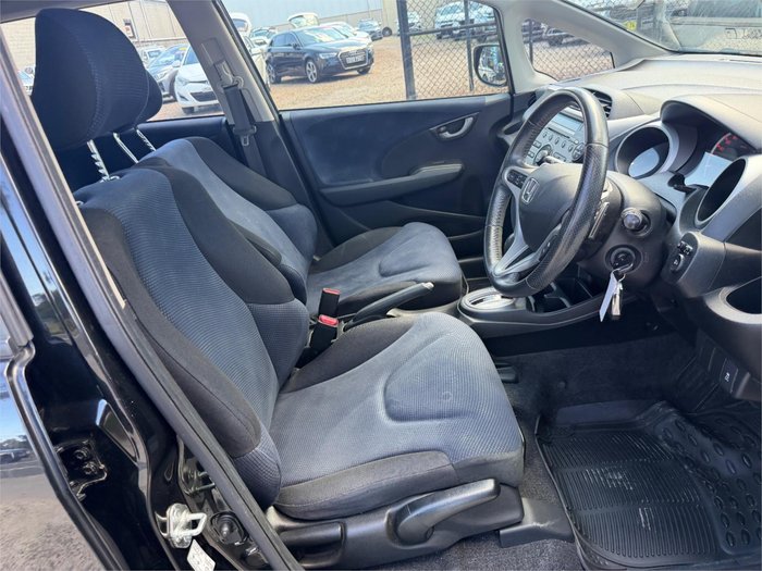 2014 HONDA JAZZ VIBE GE MY12 UPDATE Black