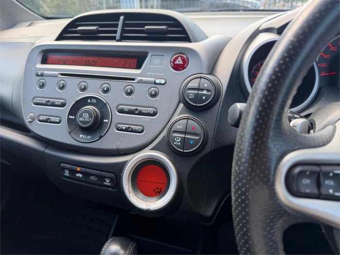 2014 HONDA JAZZ VIBE GE MY12 UPDATE Black