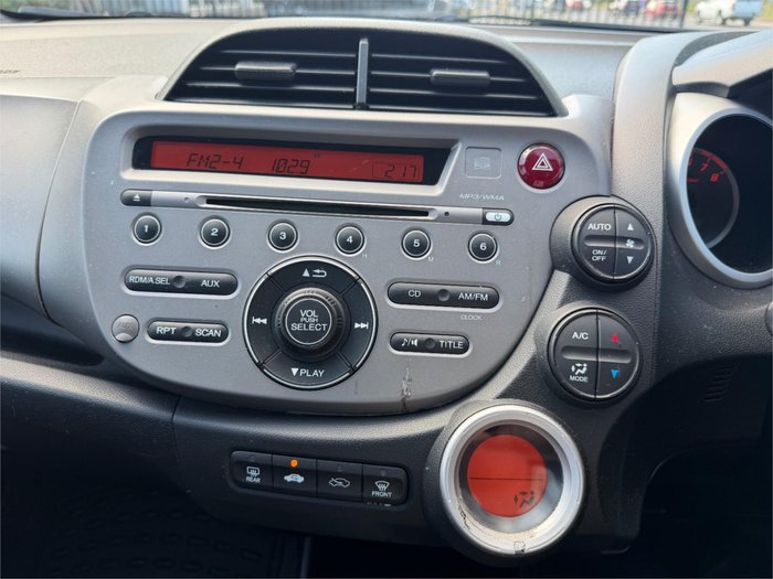 2014 HONDA JAZZ VIBE GE MY12 UPDATE Black