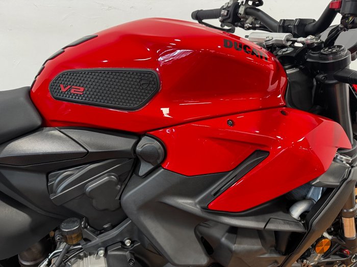 2022 Ducati STREETFIGHTER V2 RED