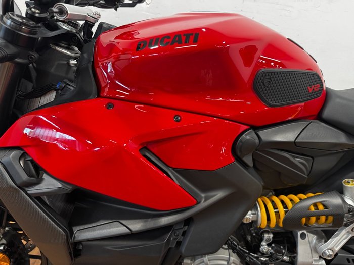 2022 Ducati STREETFIGHTER V2 RED