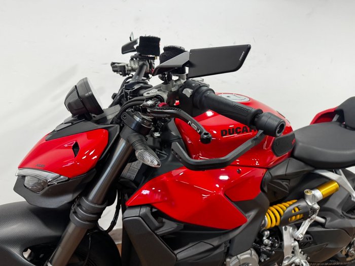 2022 Ducati STREETFIGHTER V2 RED
