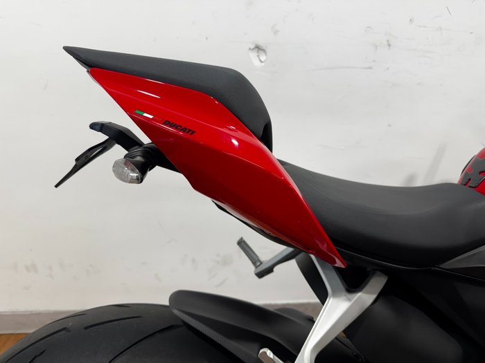 2022 Ducati STREETFIGHTER V2 RED