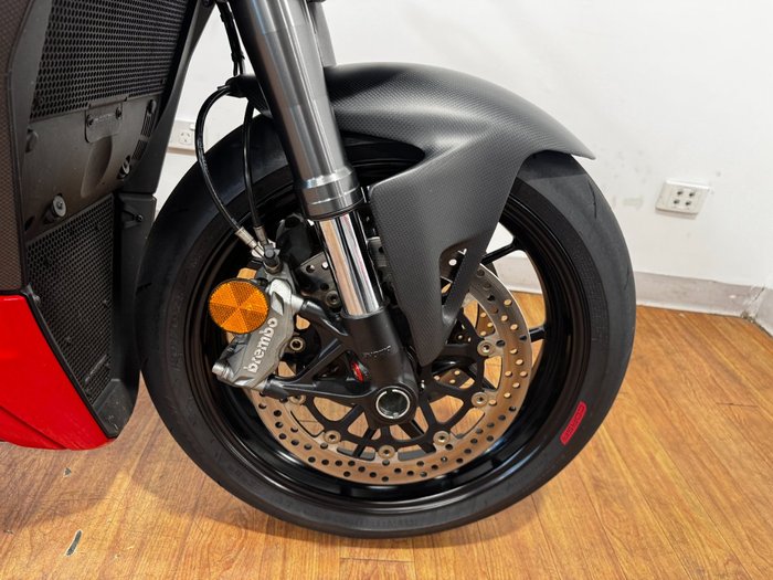 2022 Ducati STREETFIGHTER V2 RED