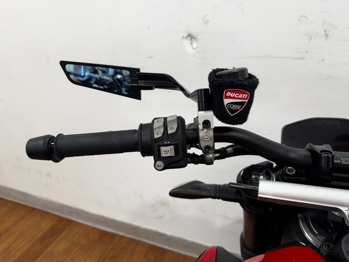 2022 Ducati STREETFIGHTER V2 RED