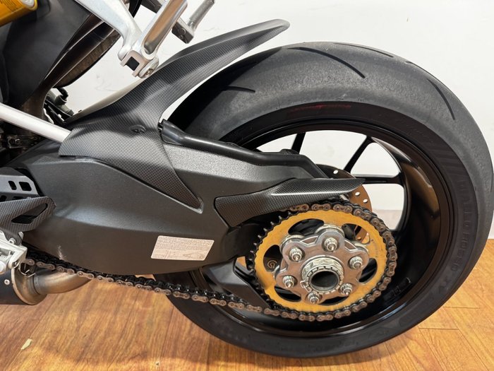 2022 Ducati STREETFIGHTER V2 RED