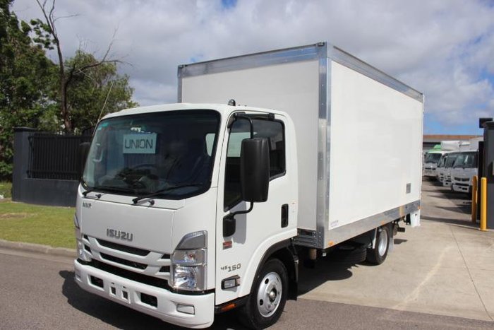 2023 Isuzu N Series NNR 45-150 Vanpack WHITE
