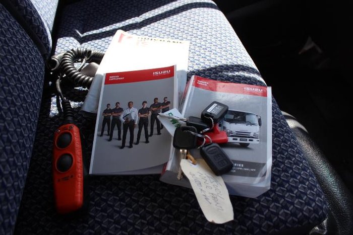 2023 Isuzu N Series NNR 45-150 Vanpack WHITE